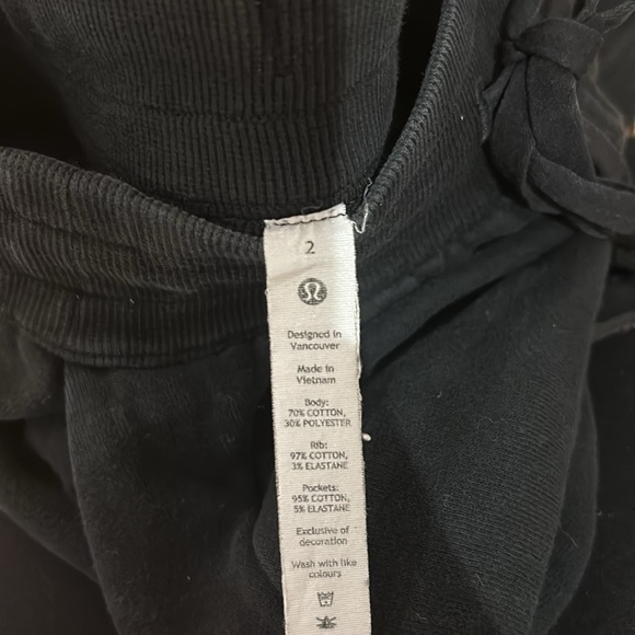 Lululemon Scuba Joggers - Picture 4 of 4
